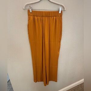 Ann Taylor flowy pull-on pants